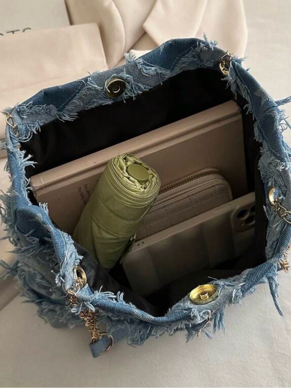 Star-Pattern Frayed Denim Tote - Light Blue - Picture 5 of 5